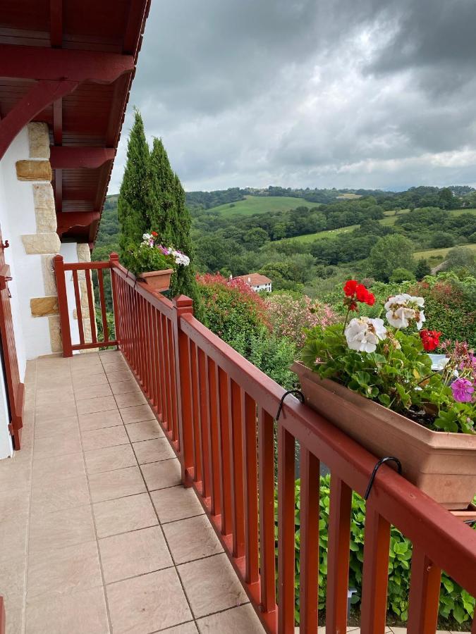 Ilargi Argi Bed & Breakfast Saint-Pee-sur-Nivelle Ngoại thất bức ảnh